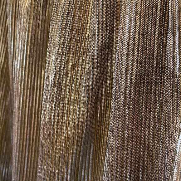 Trafaluc Collection by Zara Metallic Gold Lame Crinkle Slim Midi Skirt large - Picture 2 of 3